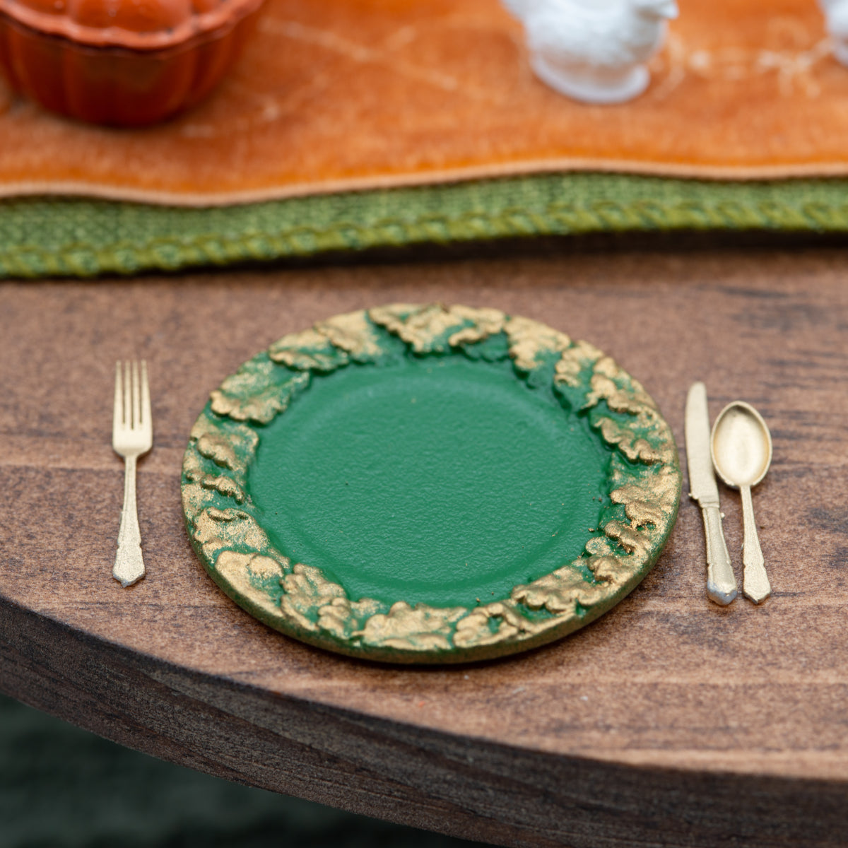 Miniature Gold Rim Dinner Plates Set of 4 | 1:12 Scale | Dollhouse Dining