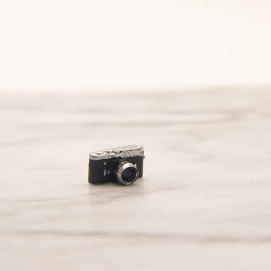 1:12 Scale Miniature Leica-Style Rangefinder Camera | Vintage Dollhouse Bookshelf Decor | Camera Collector Gift