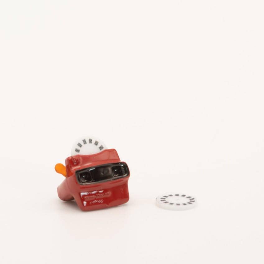 1:12 Scale Miniature Viewfinder Toy | Red Retro Reel Viewer, Dollhouse Nursery Decor