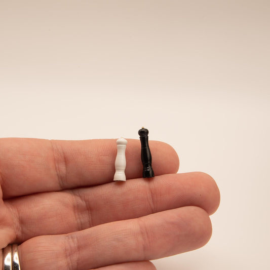 Dollhouse Miniature Salt and Pepper Grinder Set | 1:12 Scale Table Decor