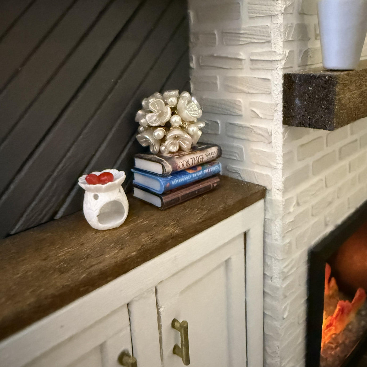 1:12 Scale Miniature Wax Warmer | Dollhouse Home Decor | Wax Melt Burner | Modern Dollhouse Accessory