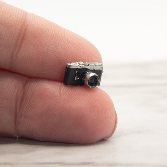 1:12 Scale Miniature Leica-Style Rangefinder Camera | Vintage Dollhouse Bookshelf Decor | Camera Collector Gift