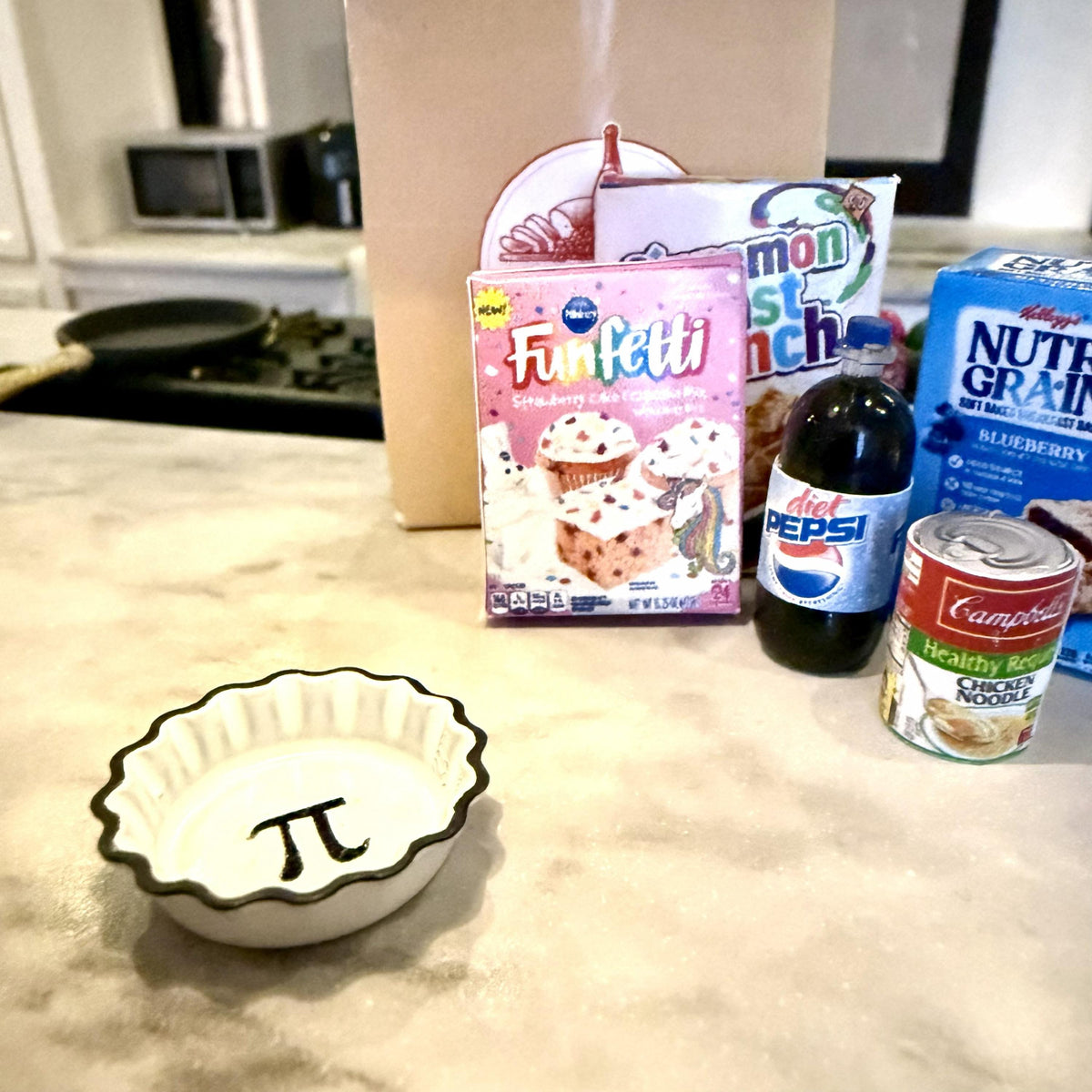 Miniature Pie Dish | 1:12 Scale | Dollhouse Kitchen Decor