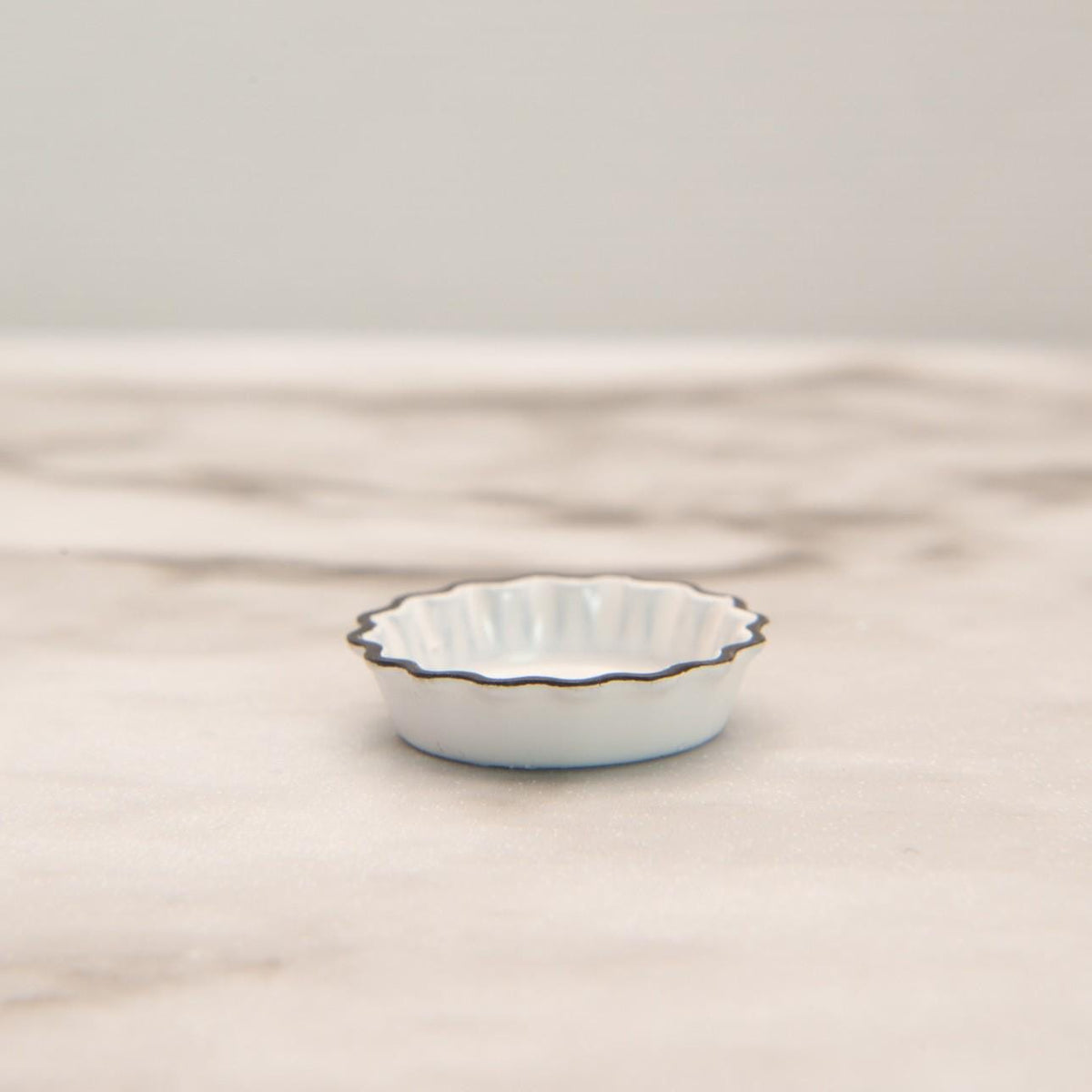 Miniature Pie Dish | 1:12 Scale | Dollhouse Kitchen Decor